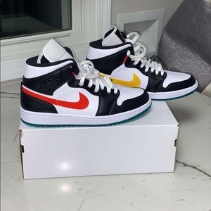 Jordan 1 Mid alters